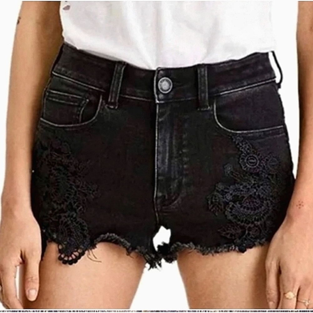 American Eagle Outfitters High-Rise Shortie Size 6 Black Wash